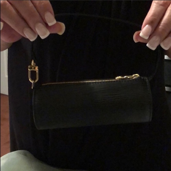 Louis Vuitton Epi Papillon Pochette - Picture 4 of 6